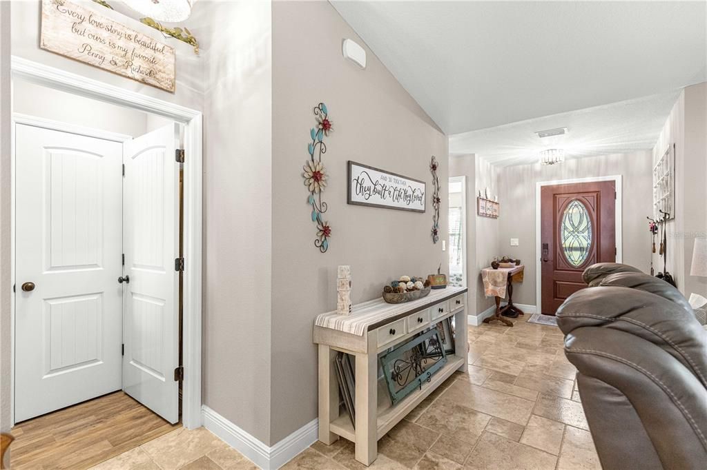 For Sale: $299,500 (3 beds, 2 baths, 1379 Square Feet)