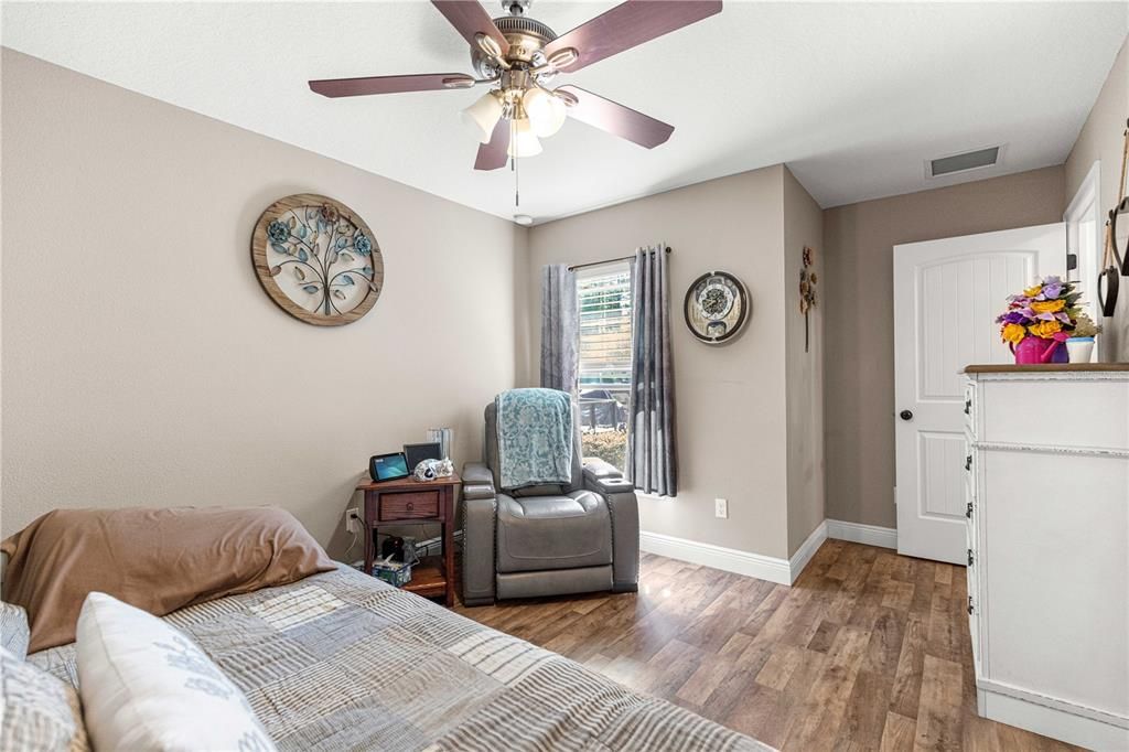 For Sale: $299,500 (3 beds, 2 baths, 1379 Square Feet)