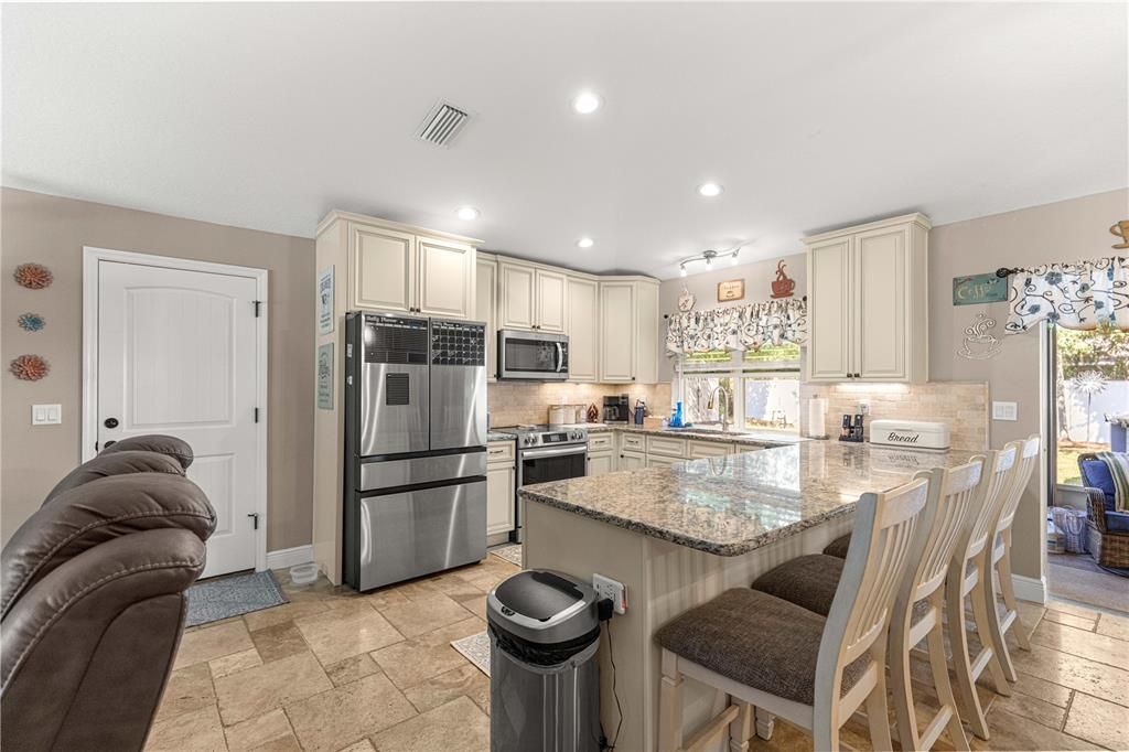For Sale: $299,500 (3 beds, 2 baths, 1379 Square Feet)
