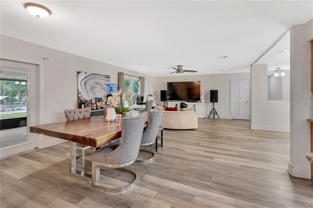 For Sale: $499,900 (3 beds, 2 baths, 1863 Square Feet)