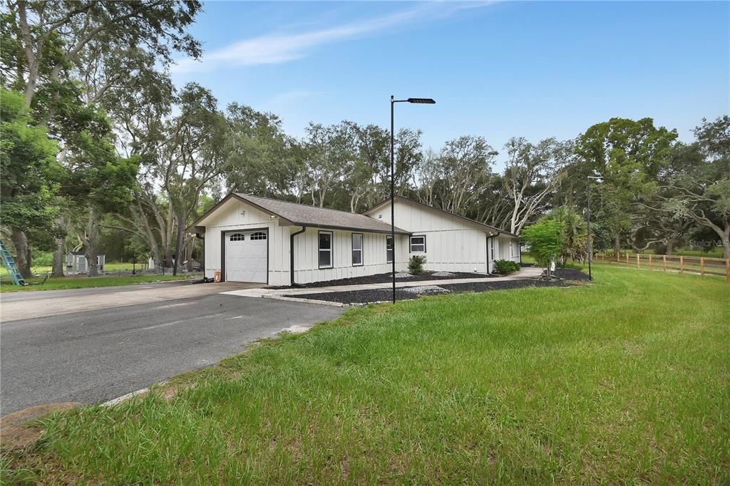 For Sale: $499,900 (3 beds, 2 baths, 1863 Square Feet)