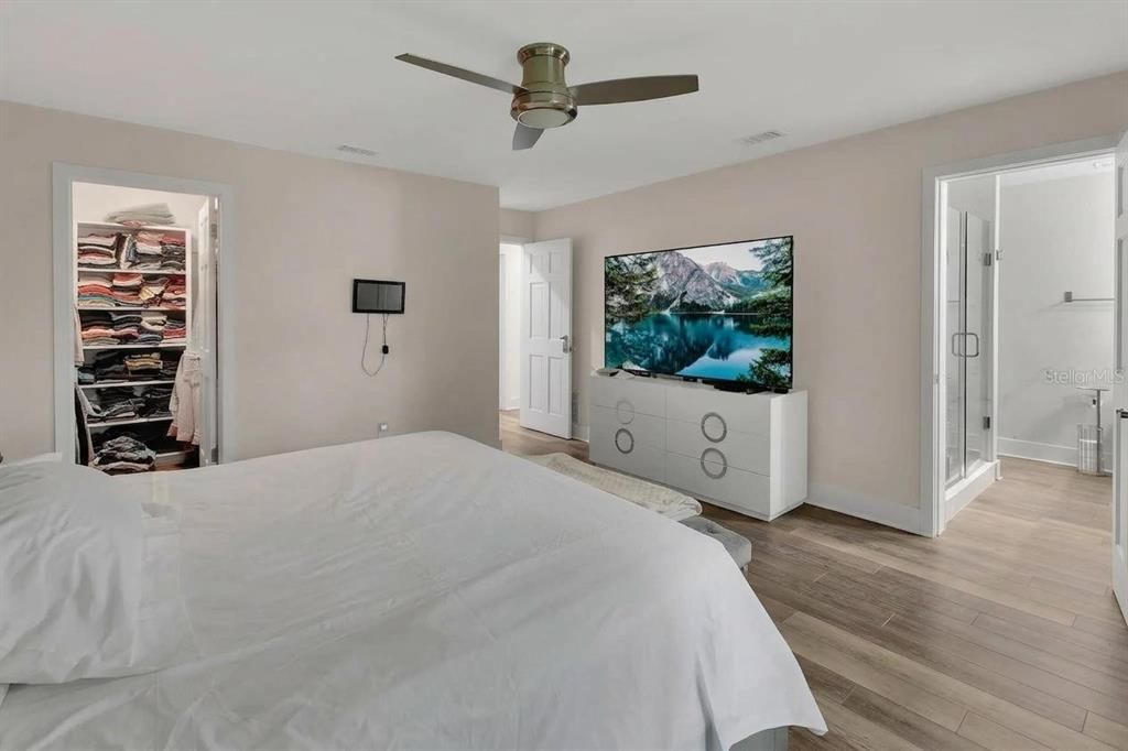 For Sale: $499,900 (3 beds, 2 baths, 1863 Square Feet)