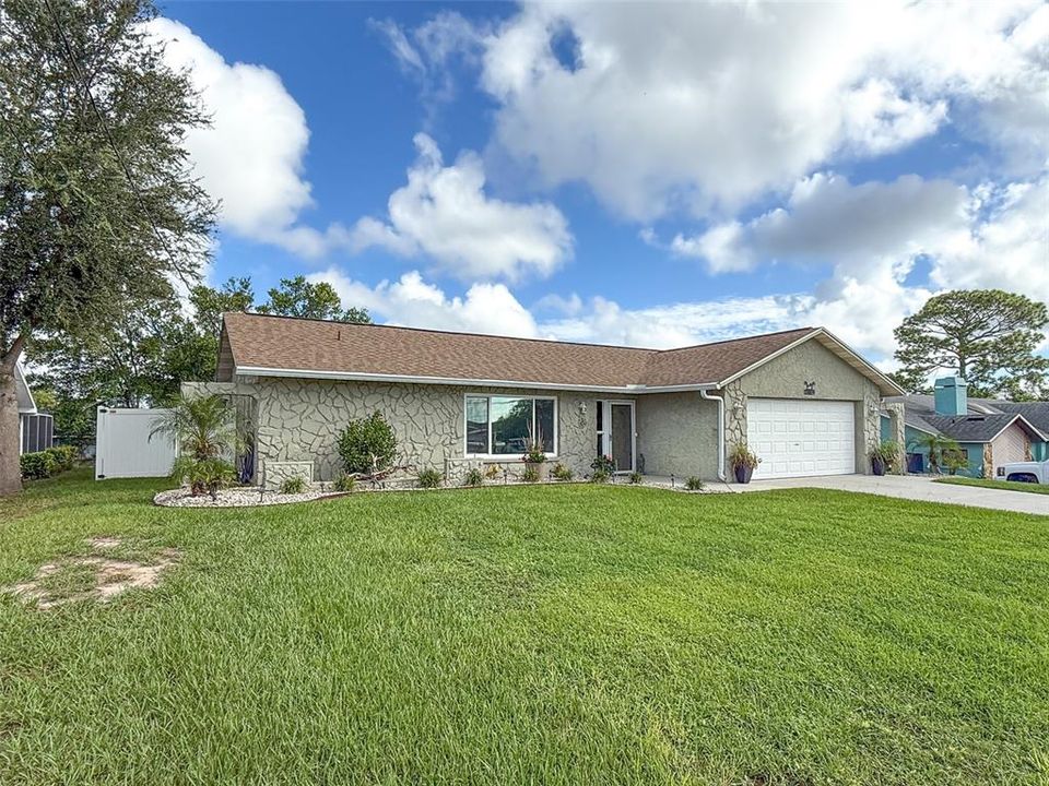 For Sale: $374,900 (3 beds, 2 baths, 1490 Square Feet)