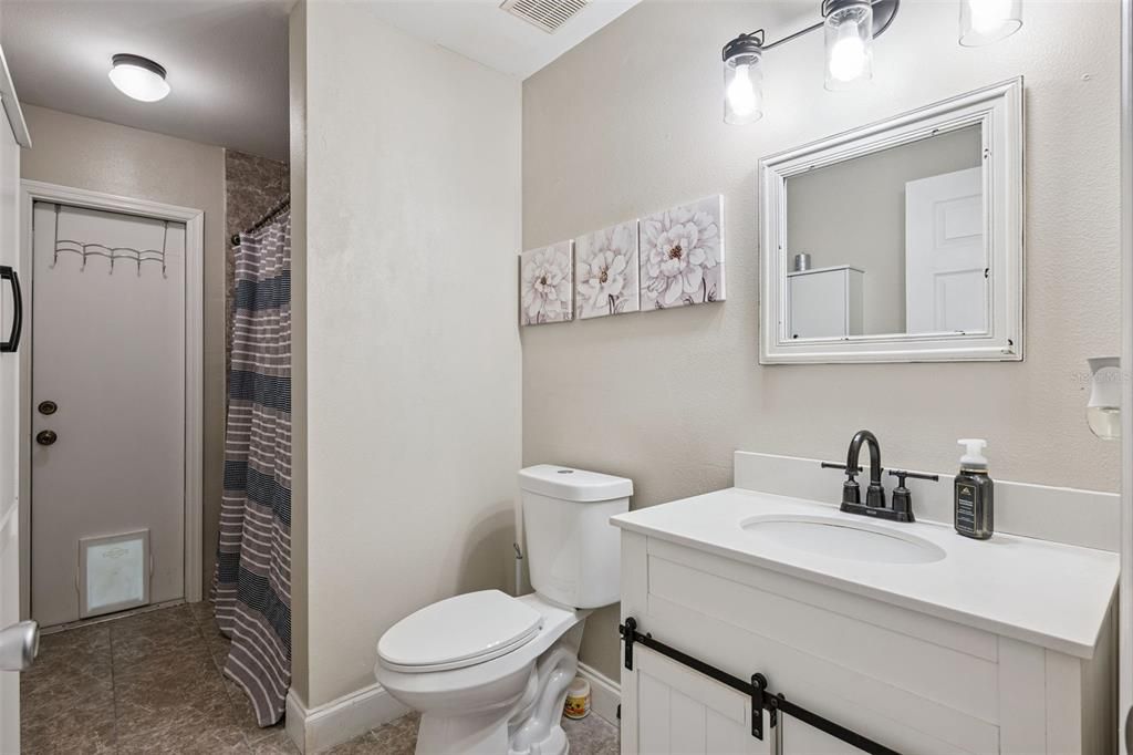 For Sale: $359,900 (4 beds, 2 baths, 1359 Square Feet)
