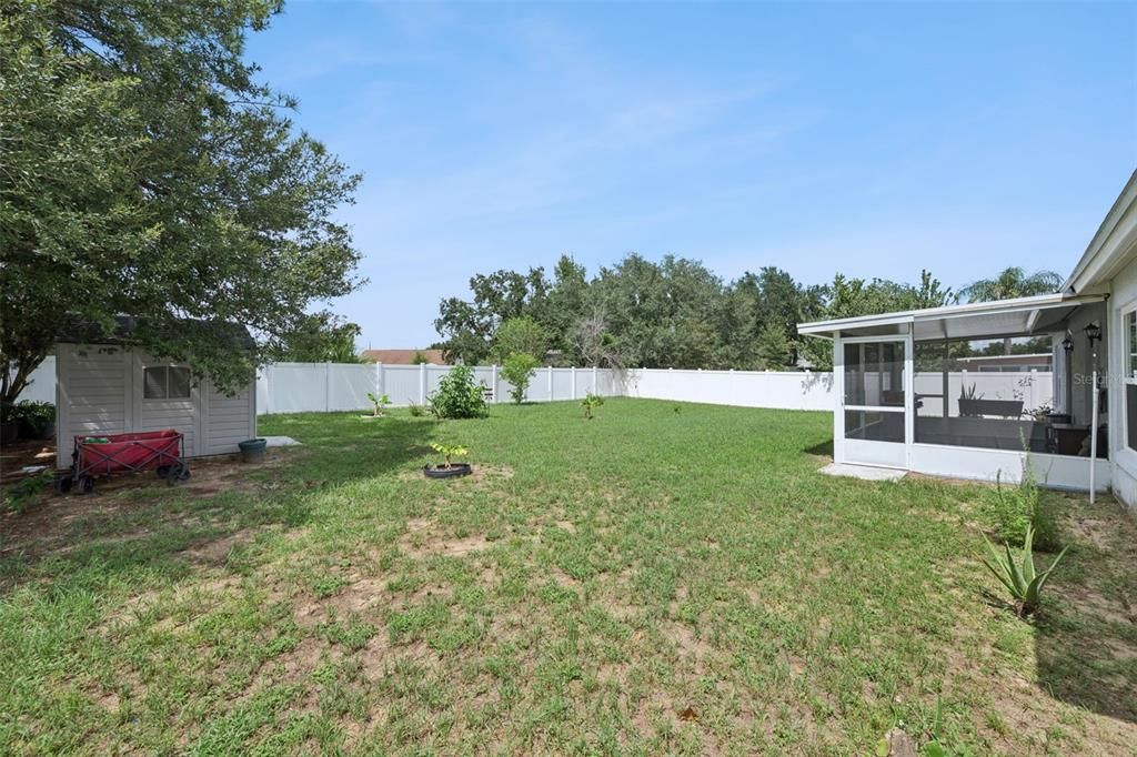 For Sale: $359,900 (4 beds, 2 baths, 1359 Square Feet)