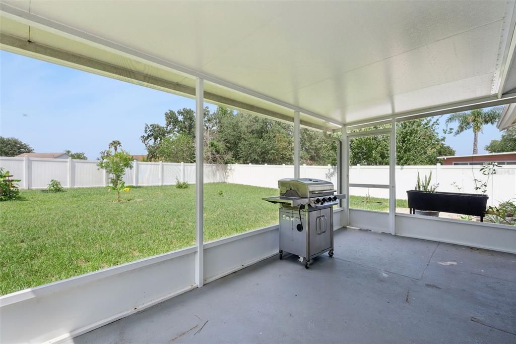 For Sale: $359,900 (4 beds, 2 baths, 1359 Square Feet)