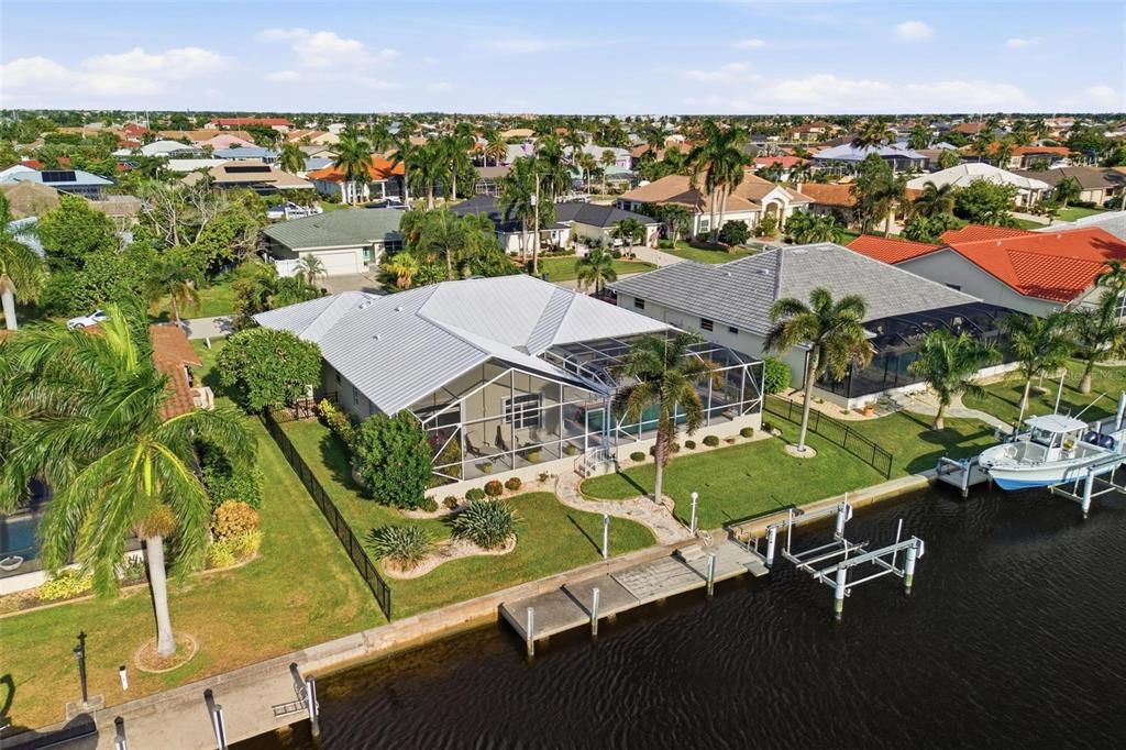 En Venta: $859,000 (3 camas, 2 baños, 2200 Pies cuadrados)