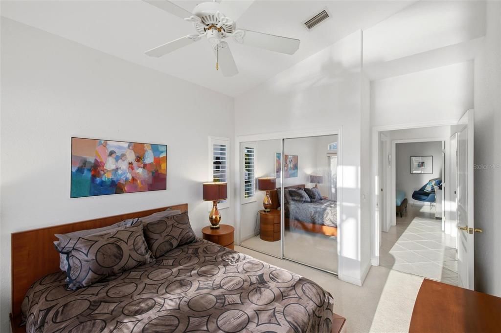 En Venta: $859,000 (3 camas, 2 baños, 2200 Pies cuadrados)