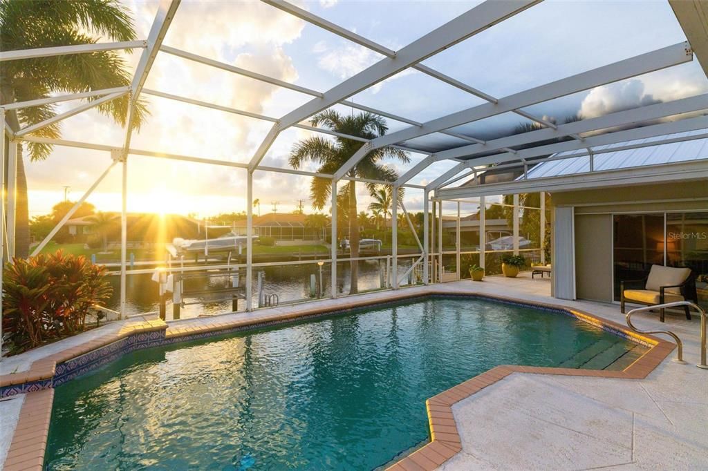 En Venta: $859,000 (3 camas, 2 baños, 2200 Pies cuadrados)
