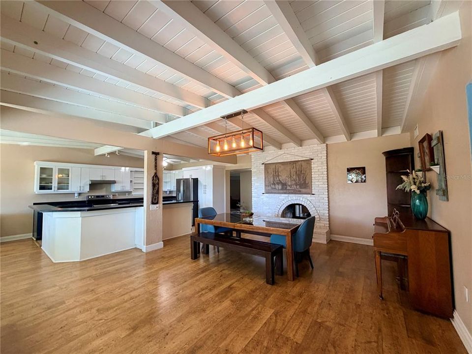 En Venta: $925,000 (4 camas, 4 baños, 3440 Pies cuadrados)