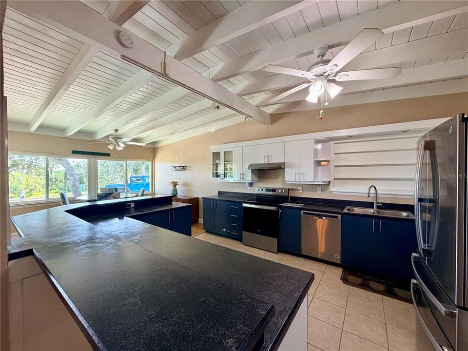 En Venta: $925,000 (4 camas, 4 baños, 3440 Pies cuadrados)