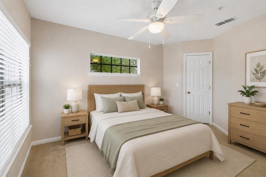 For Sale: $165,000 (2 beds, 2 baths, 1042 Square Feet)