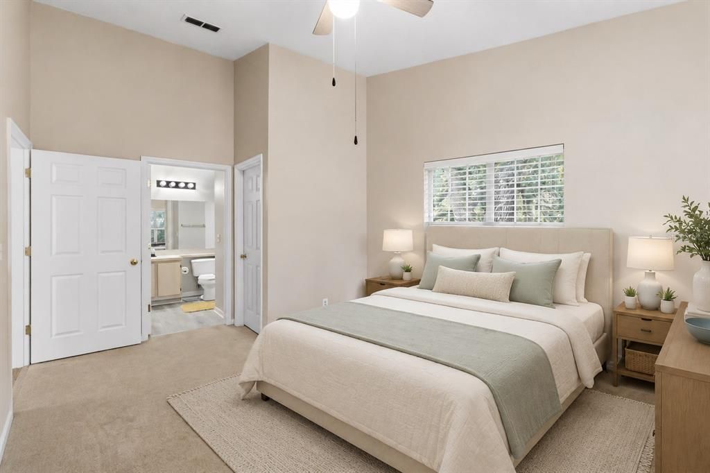 For Sale: $165,000 (2 beds, 2 baths, 1042 Square Feet)