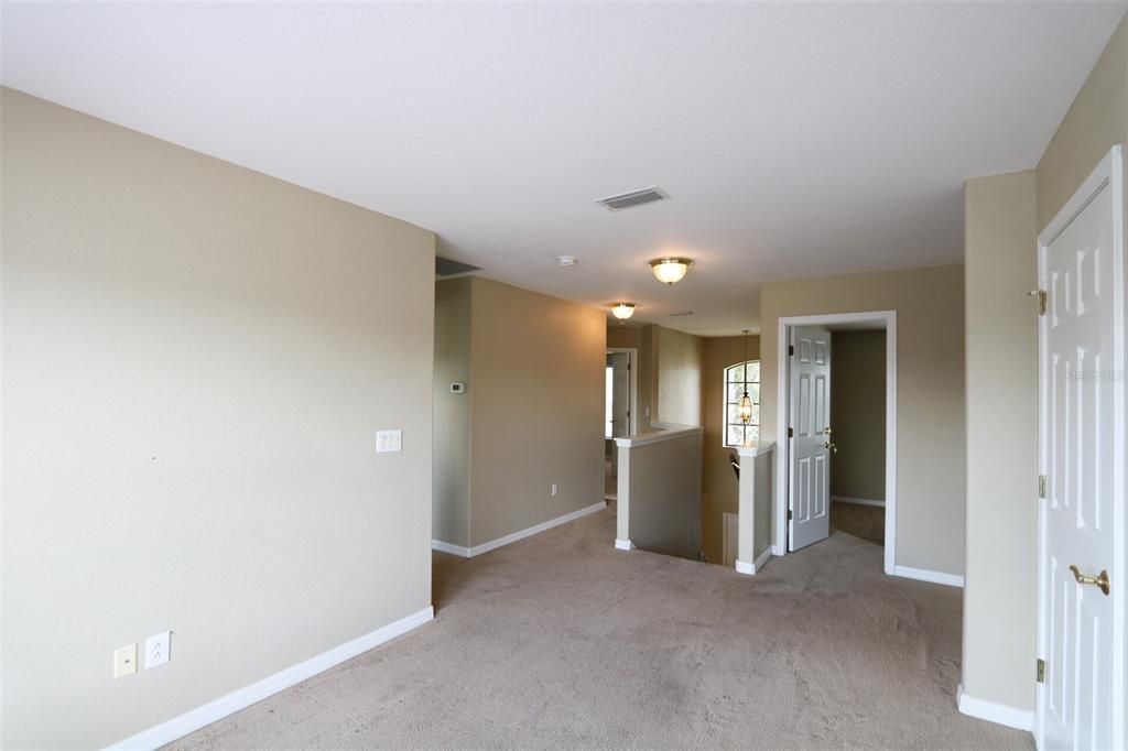 For Rent: $3,495 (5 beds, 3 baths, 2534 Square Feet)