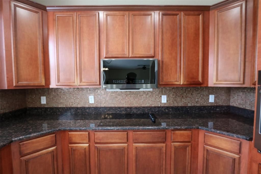 For Rent: $3,495 (5 beds, 3 baths, 2534 Square Feet)