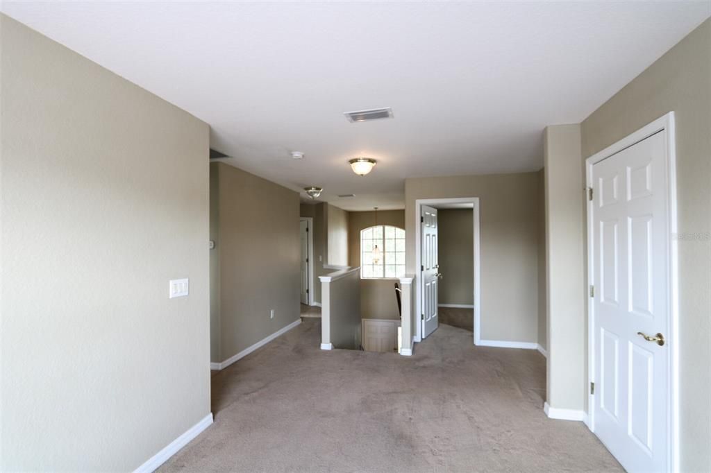 For Rent: $3,495 (5 beds, 3 baths, 2534 Square Feet)