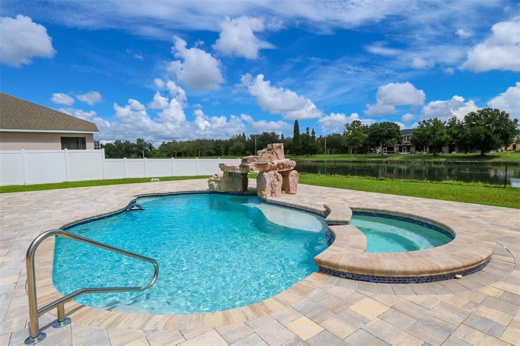 For Rent: $3,495 (5 beds, 3 baths, 2534 Square Feet)