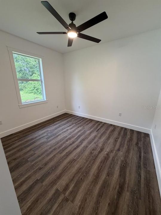 For Sale: $425,000 (3 beds, 2 baths, 1958 Square Feet)