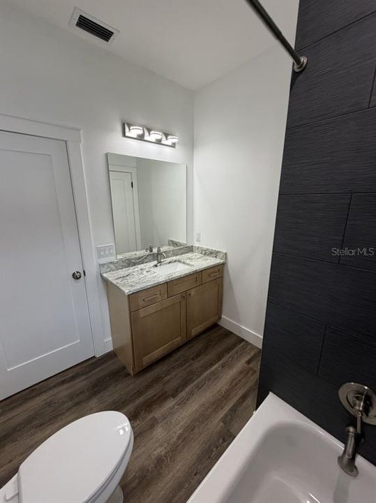 For Sale: $425,000 (3 beds, 2 baths, 1958 Square Feet)