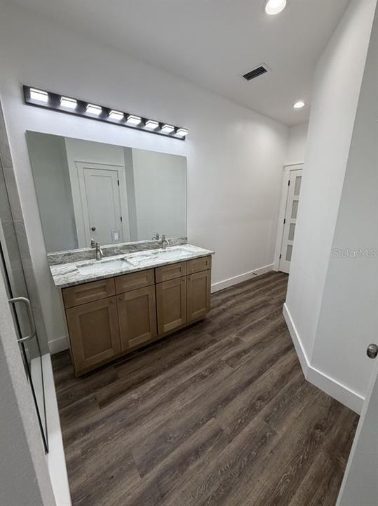 For Sale: $425,000 (3 beds, 2 baths, 1958 Square Feet)