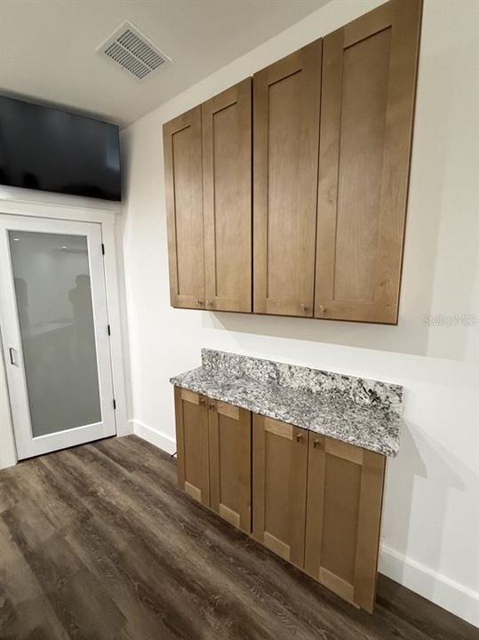For Sale: $425,000 (3 beds, 2 baths, 1958 Square Feet)