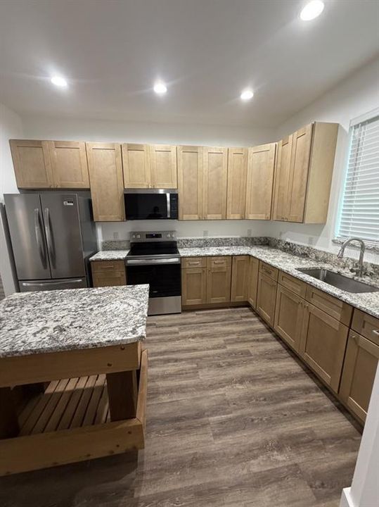 For Sale: $425,000 (3 beds, 2 baths, 1958 Square Feet)