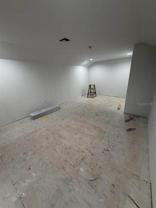 For Sale: $425,000 (3 beds, 2 baths, 1958 Square Feet)
