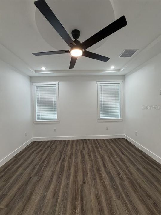 For Sale: $425,000 (3 beds, 2 baths, 1958 Square Feet)
