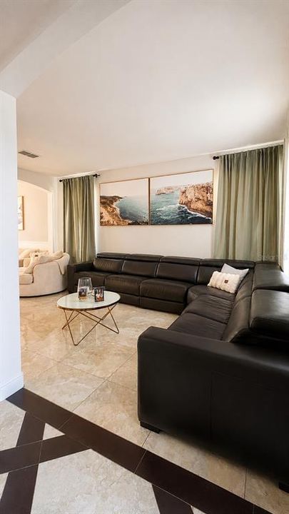 В аренду: $2,875 (4 спален, 2 ванн, 2944 Квадратных фут)