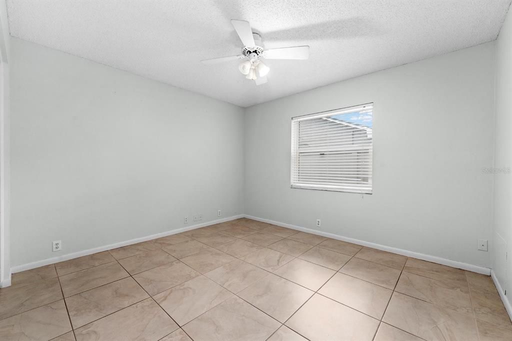 For Sale: $389,000 (3 beds, 2 baths, 1655 Square Feet)