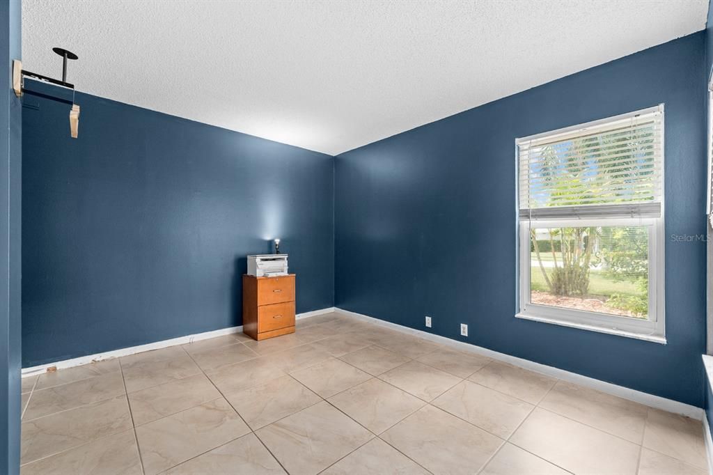 For Sale: $389,000 (3 beds, 2 baths, 1655 Square Feet)