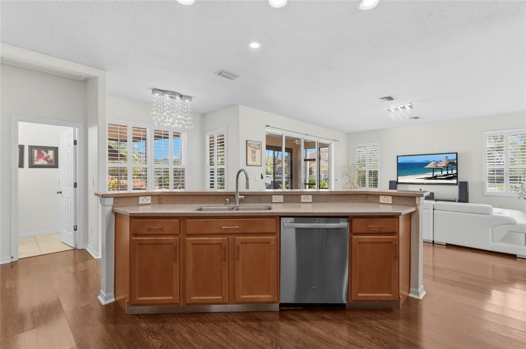 На продажу: $750,000 (4 спален, 3 ванн, 3005 Квадратных фут)
