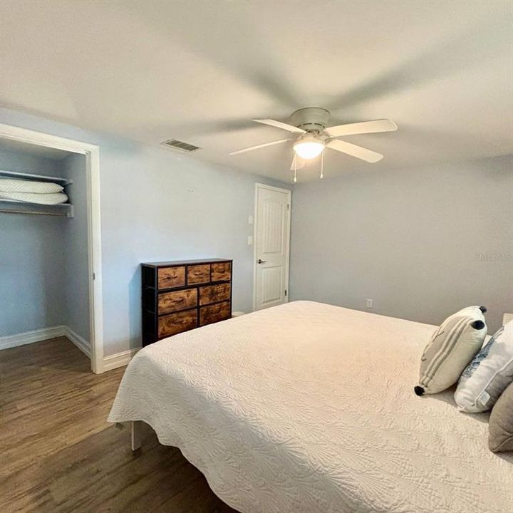 For Rent: $2,700 (2 beds, 2 baths, 880 Square Feet)