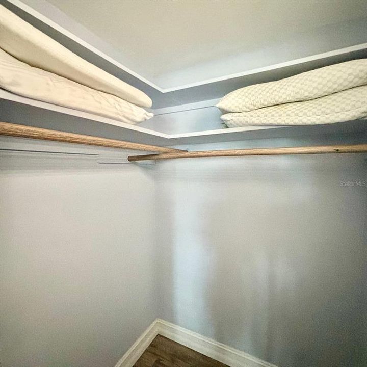 For Rent: $2,700 (2 beds, 2 baths, 880 Square Feet)