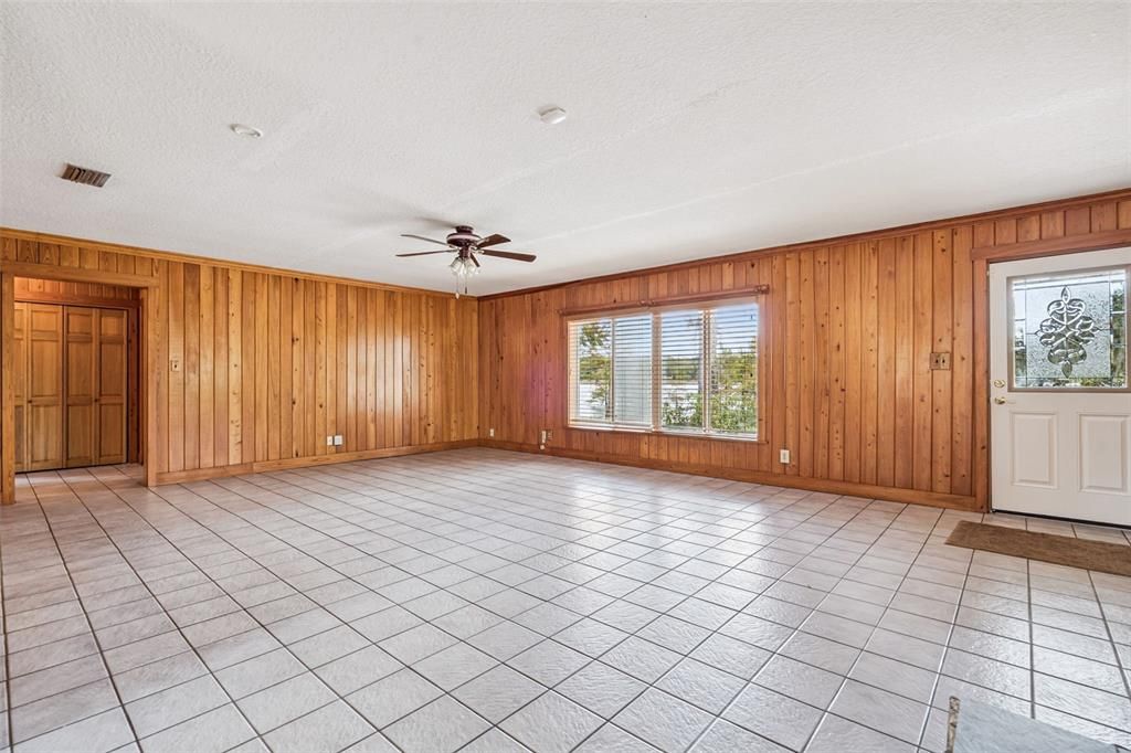 For Sale: $649,900 (2 beds, 2 baths, 1380 Square Feet)