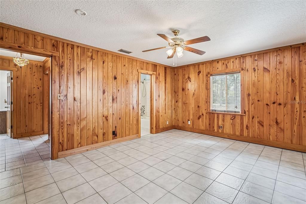 For Sale: $649,900 (2 beds, 2 baths, 1380 Square Feet)