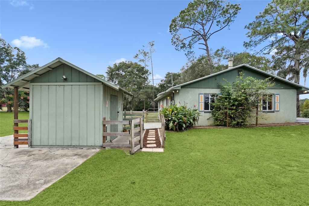 For Sale: $649,900 (2 beds, 2 baths, 1380 Square Feet)