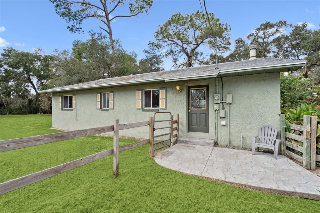 For Sale: $649,900 (2 beds, 2 baths, 1380 Square Feet)