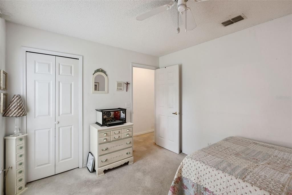 For Sale: $525,000 (4 beds, 2 baths, 1931 Square Feet)