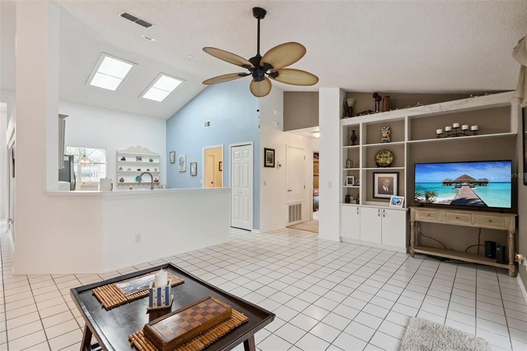 For Sale: $525,000 (4 beds, 2 baths, 1931 Square Feet)