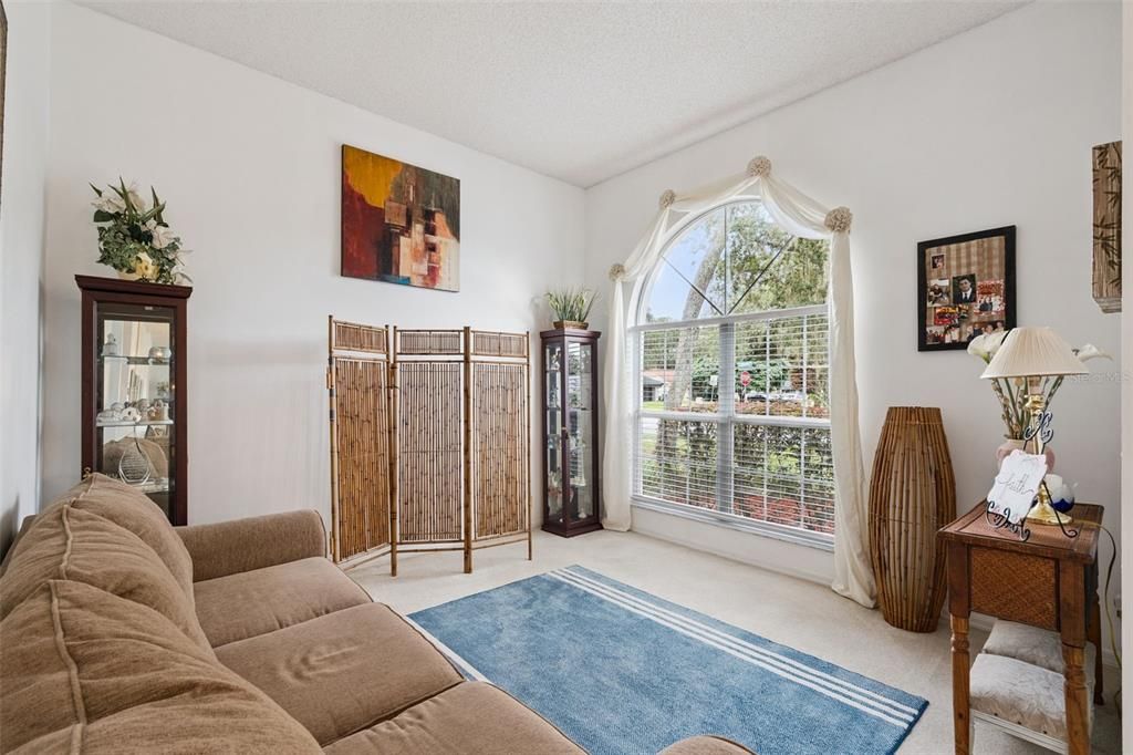 For Sale: $525,000 (4 beds, 2 baths, 1931 Square Feet)