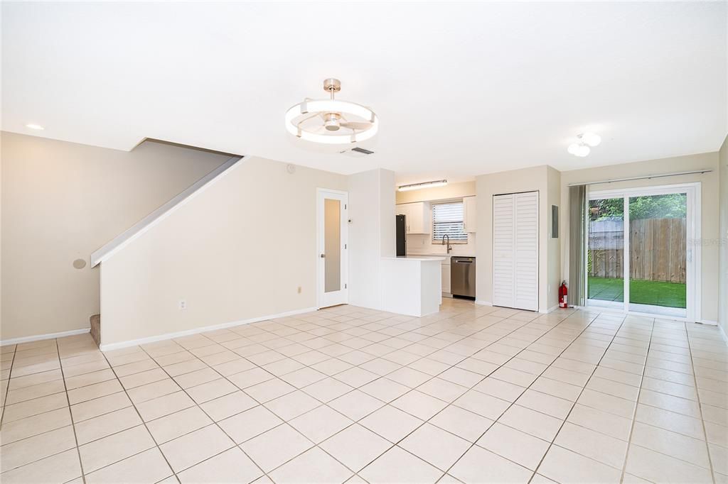 For Rent: $2,200 (2 beds, 2 baths, 1000 Square Feet)