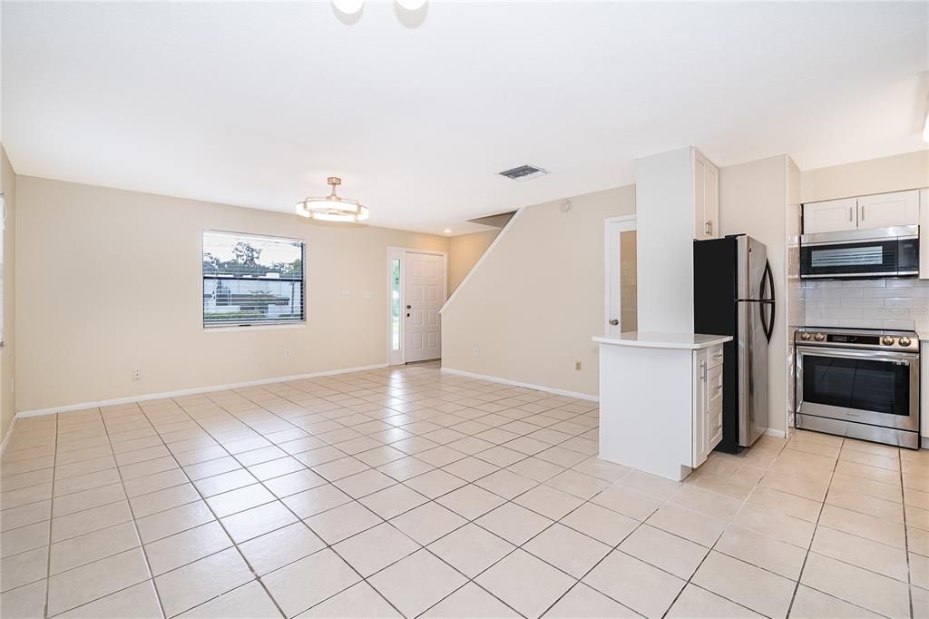 For Rent: $2,200 (2 beds, 2 baths, 1000 Square Feet)