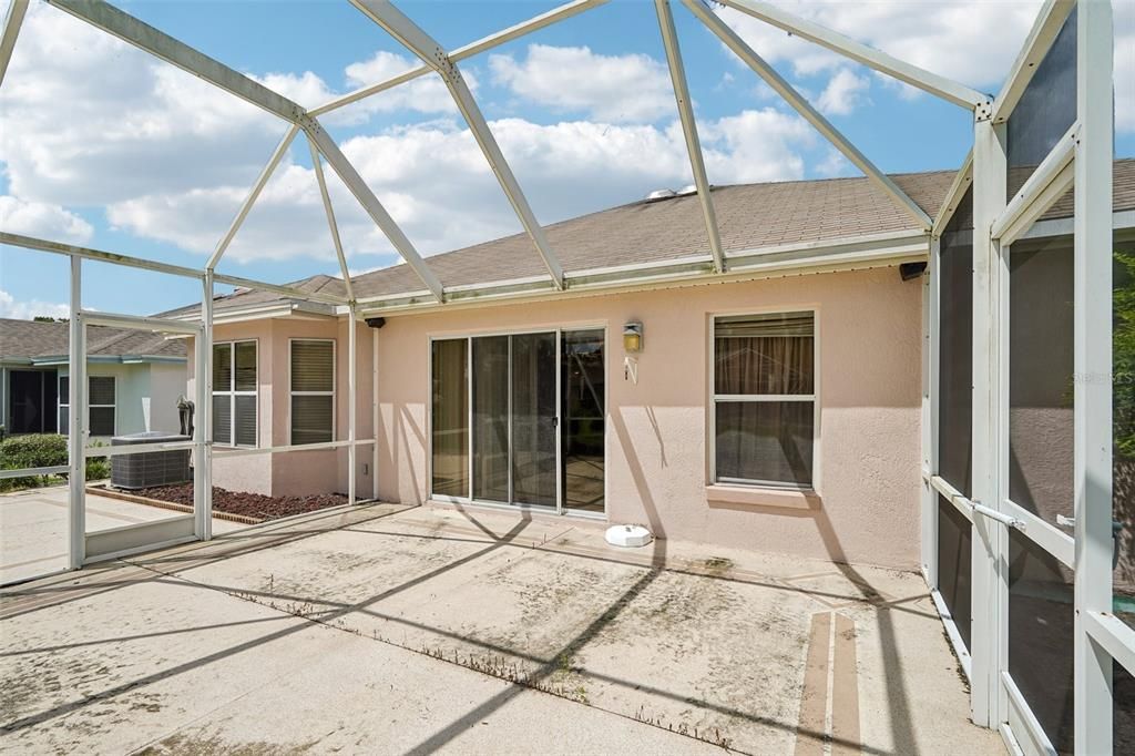 На продажу: $325,000 (2 спален, 2 ванн, 1732 Квадратных фут)