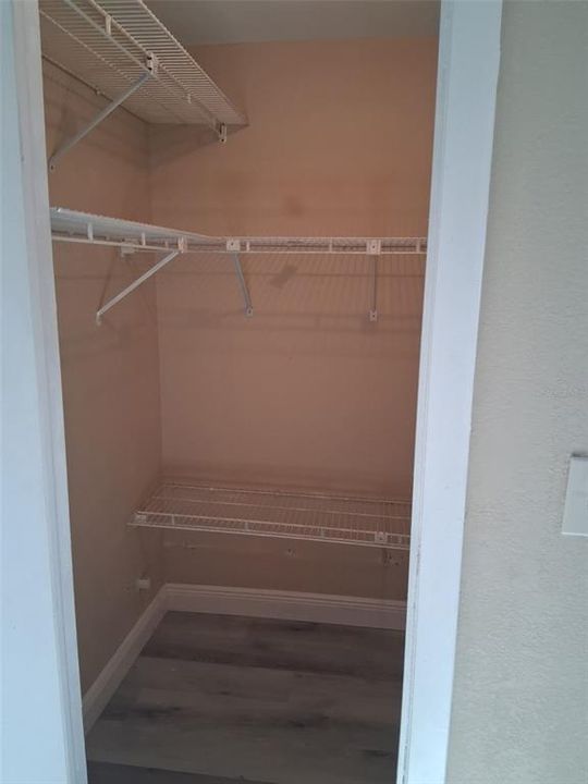 For Rent: $1,800 (2 beds, 2 baths, 1096 Square Feet)