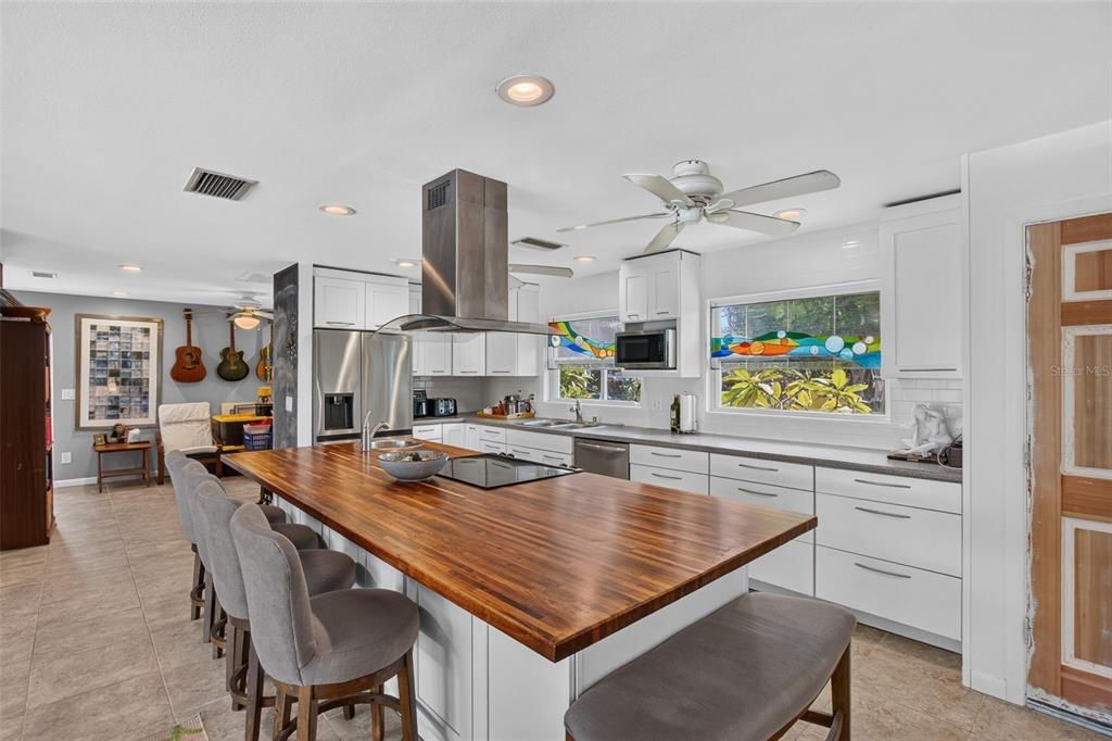For Sale: $499,000 (3 beds, 2 baths, 1447 Square Feet)