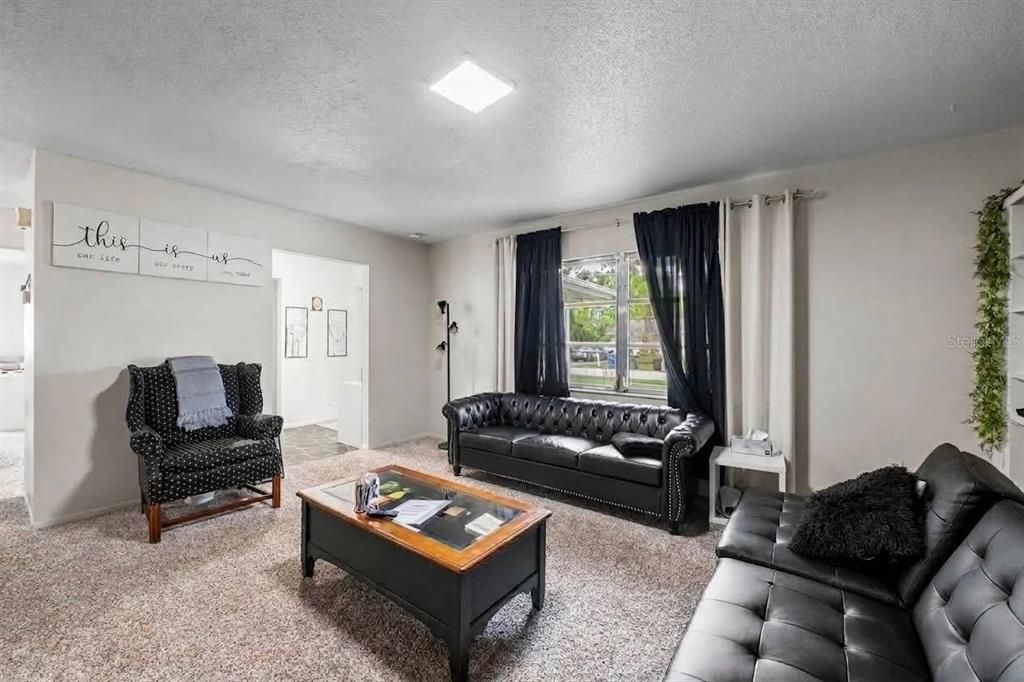 На продажу: $360,000 (2 спален, 2 ванн, 1165 Квадратных фут)