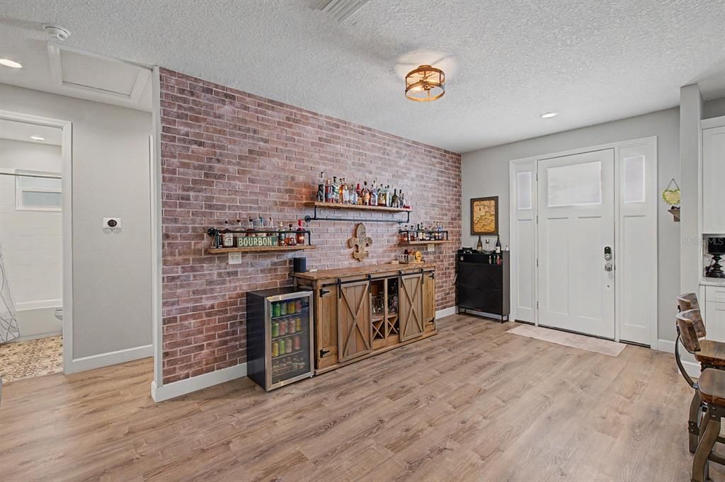 For Sale: $599,900 (3 beds, 2 baths, 1360 Square Feet)