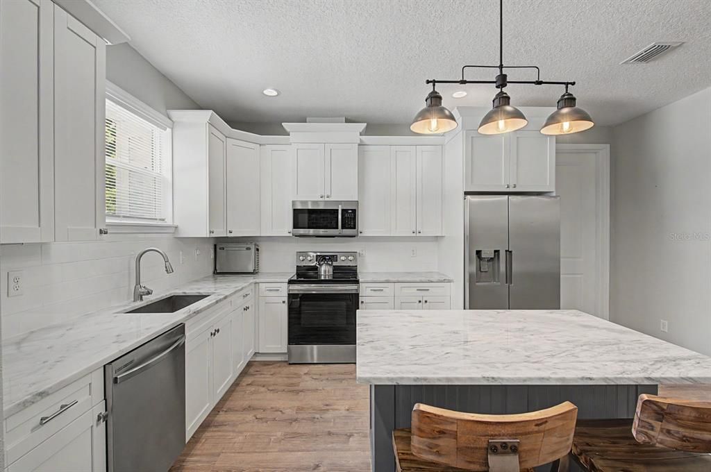 For Sale: $599,900 (3 beds, 2 baths, 1360 Square Feet)