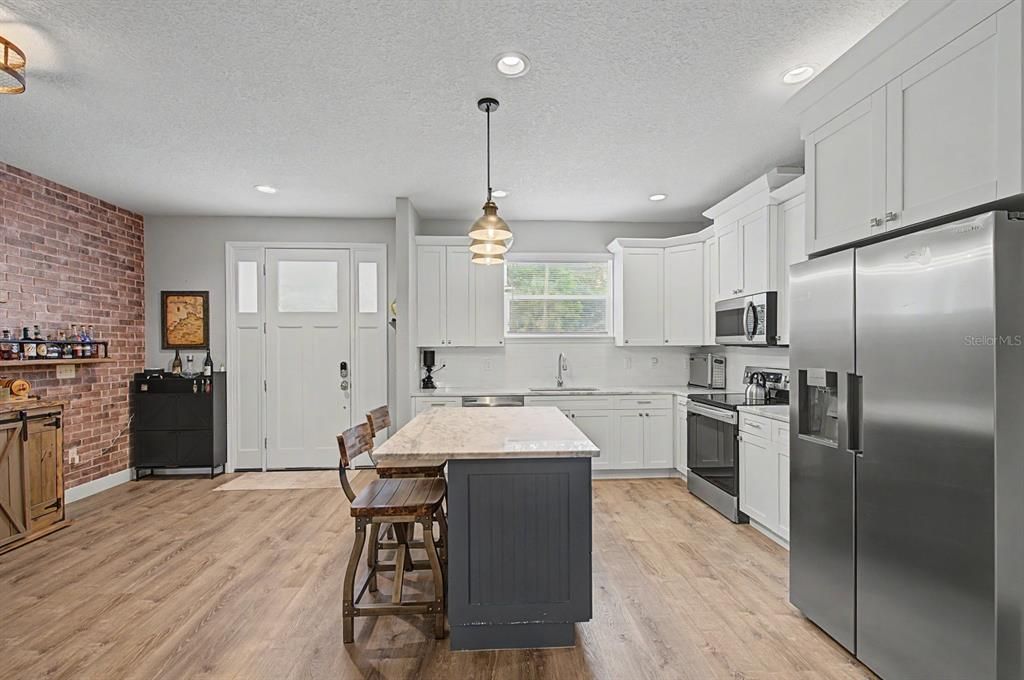 For Sale: $599,900 (3 beds, 2 baths, 1360 Square Feet)